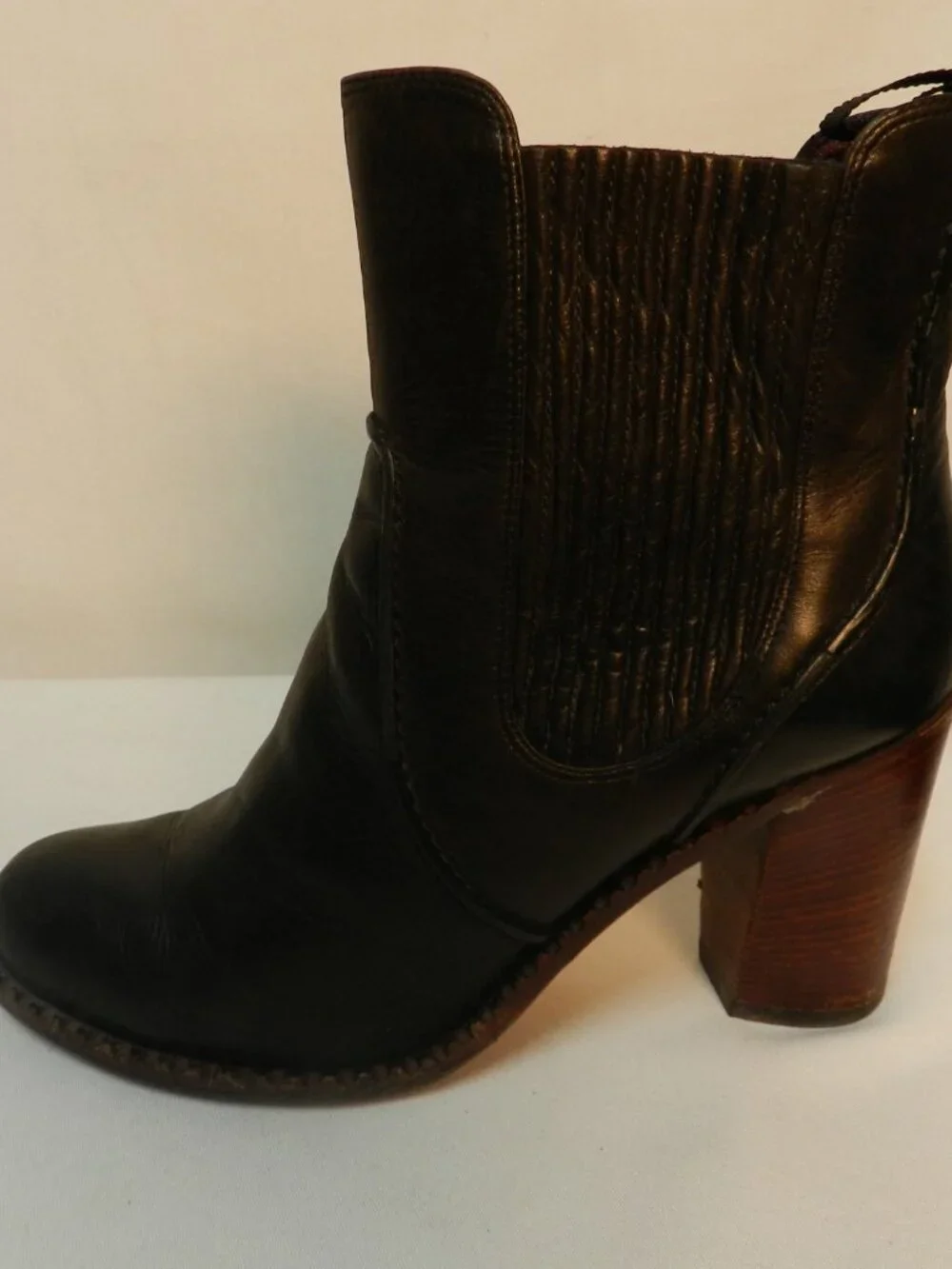 Marc by Marc Jacobs Chelsea Leather pull-on boots booties heels Size Sz 39 US 9